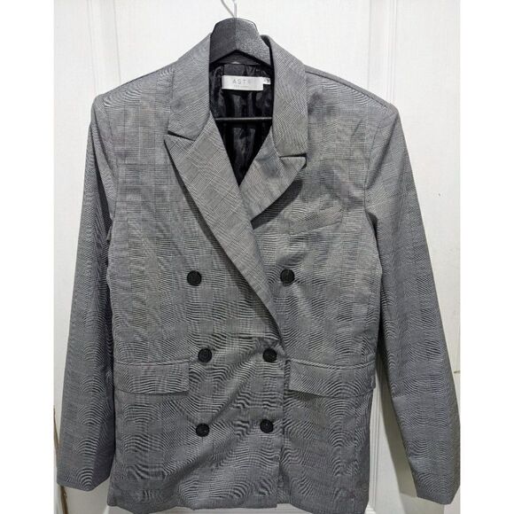 ASTR The Label | Glen Check Double-Breasted Blazer - Picture 3 of 9